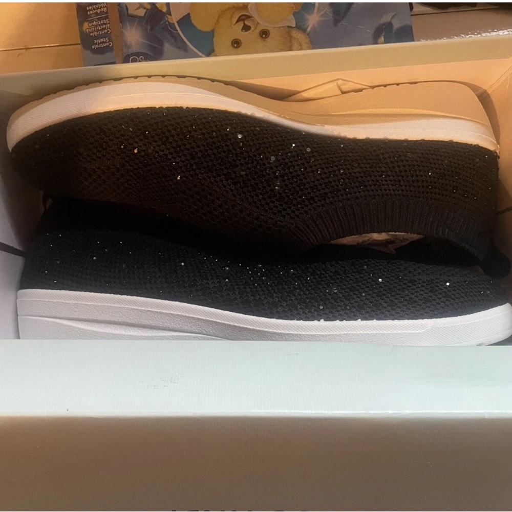 Jenn Ardor Black Sneakers - Picture 5 of 5